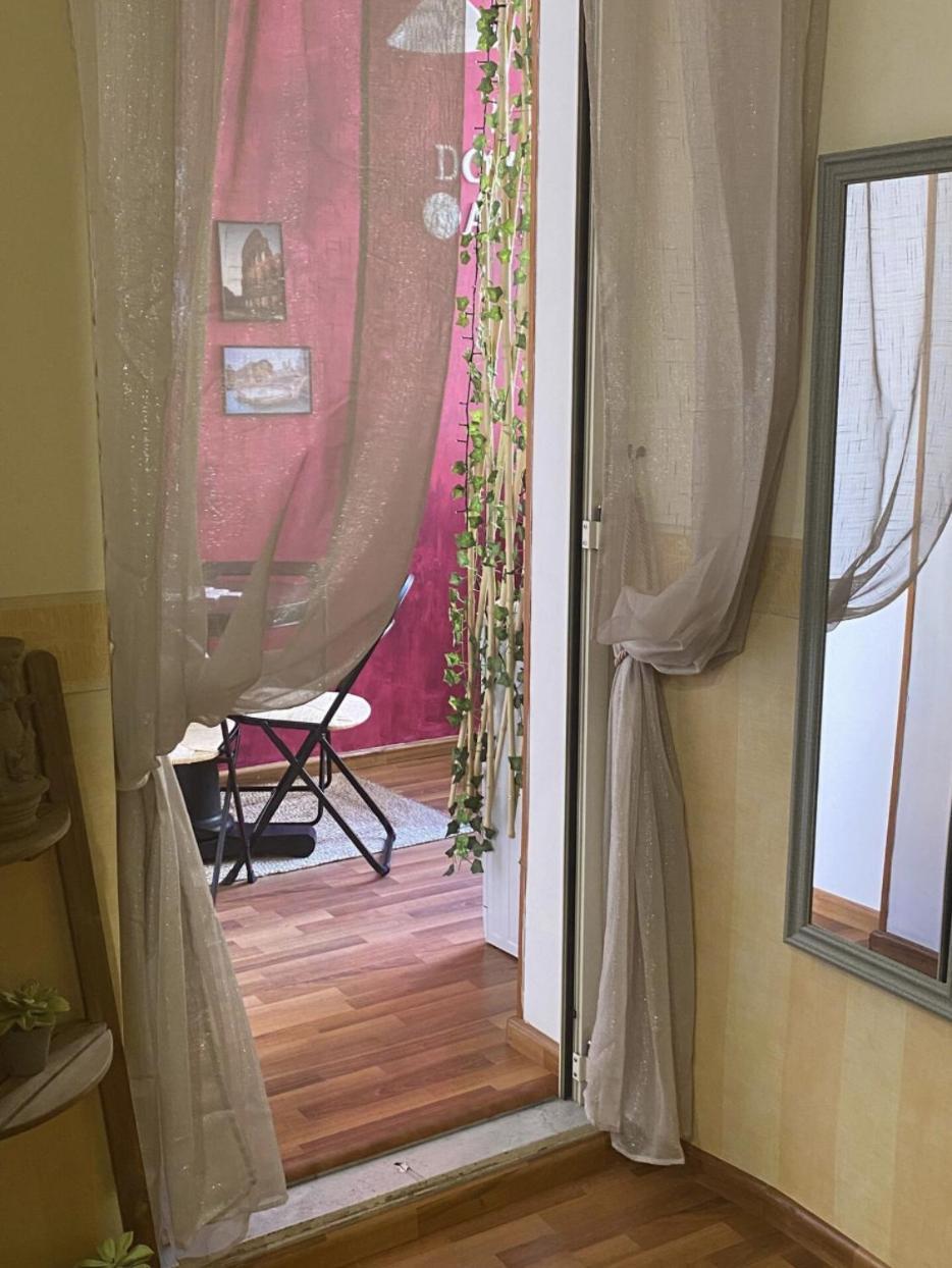 Domus Annia Guest House, The Amazing Colosseum * Roma
